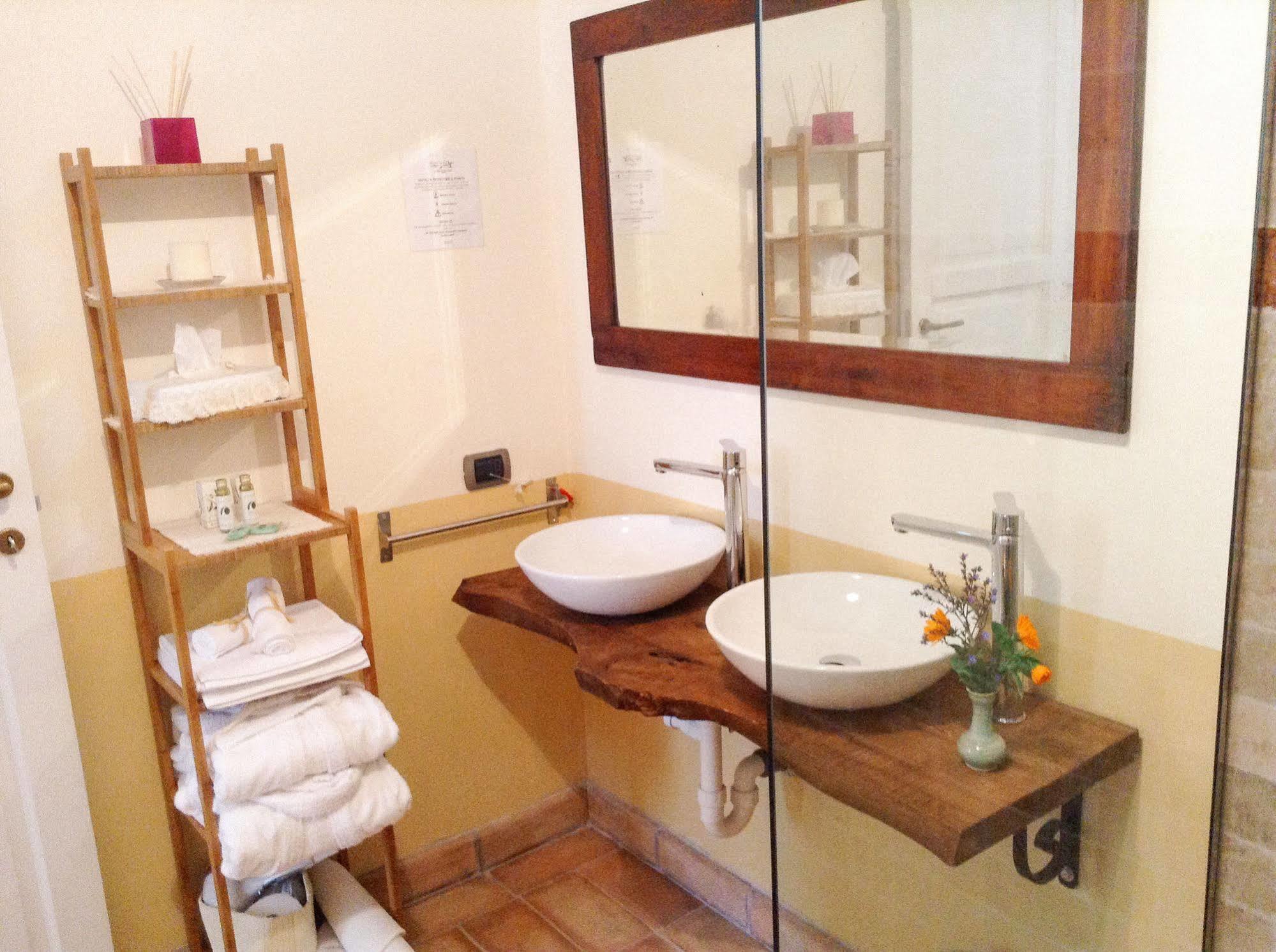 Alba Dei Due Bed & Breakfast *